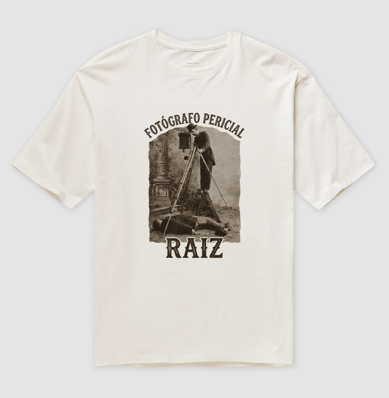 Camiseta Oversized "Fotógrafo Pericial Raiz" | Homenagem Vintage