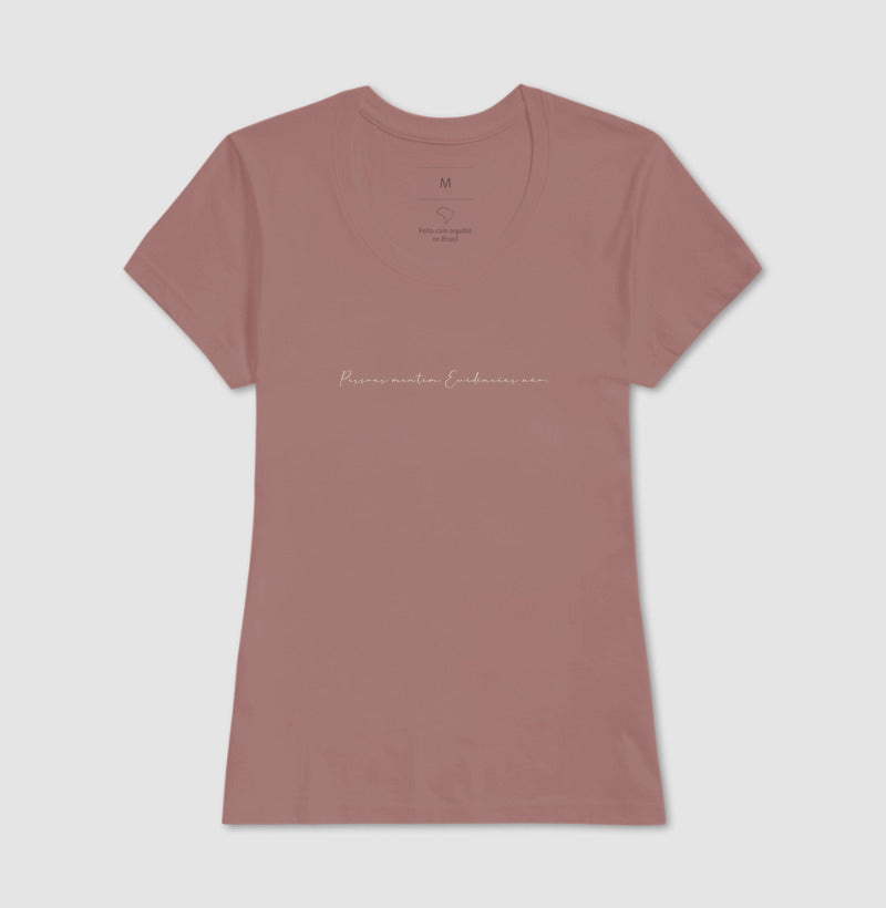 Camiseta Perícia Forense Minimalista - Pessoas Mentem, Evidências Não