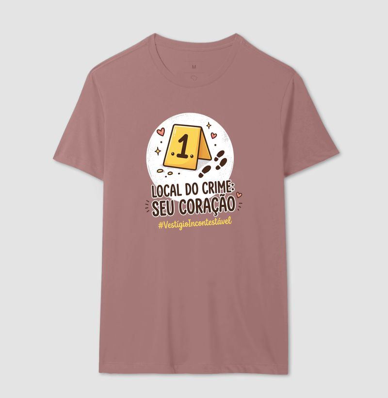 Camiseta Criminalística Romântica "Local do Crime: Seu Coração" | #VestígioIncontestável
