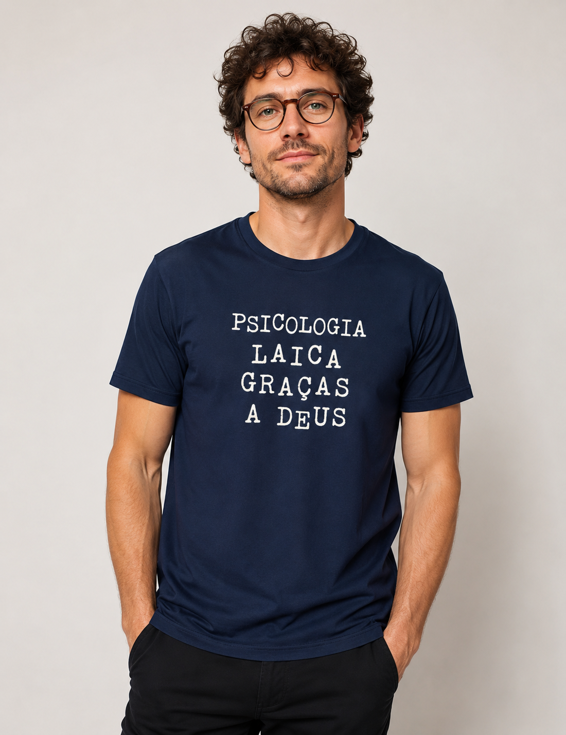 Camiseta Algodão Peruano "Psicologia Laica Graças a Deus" | Humor, Ironia e Ética Profissional