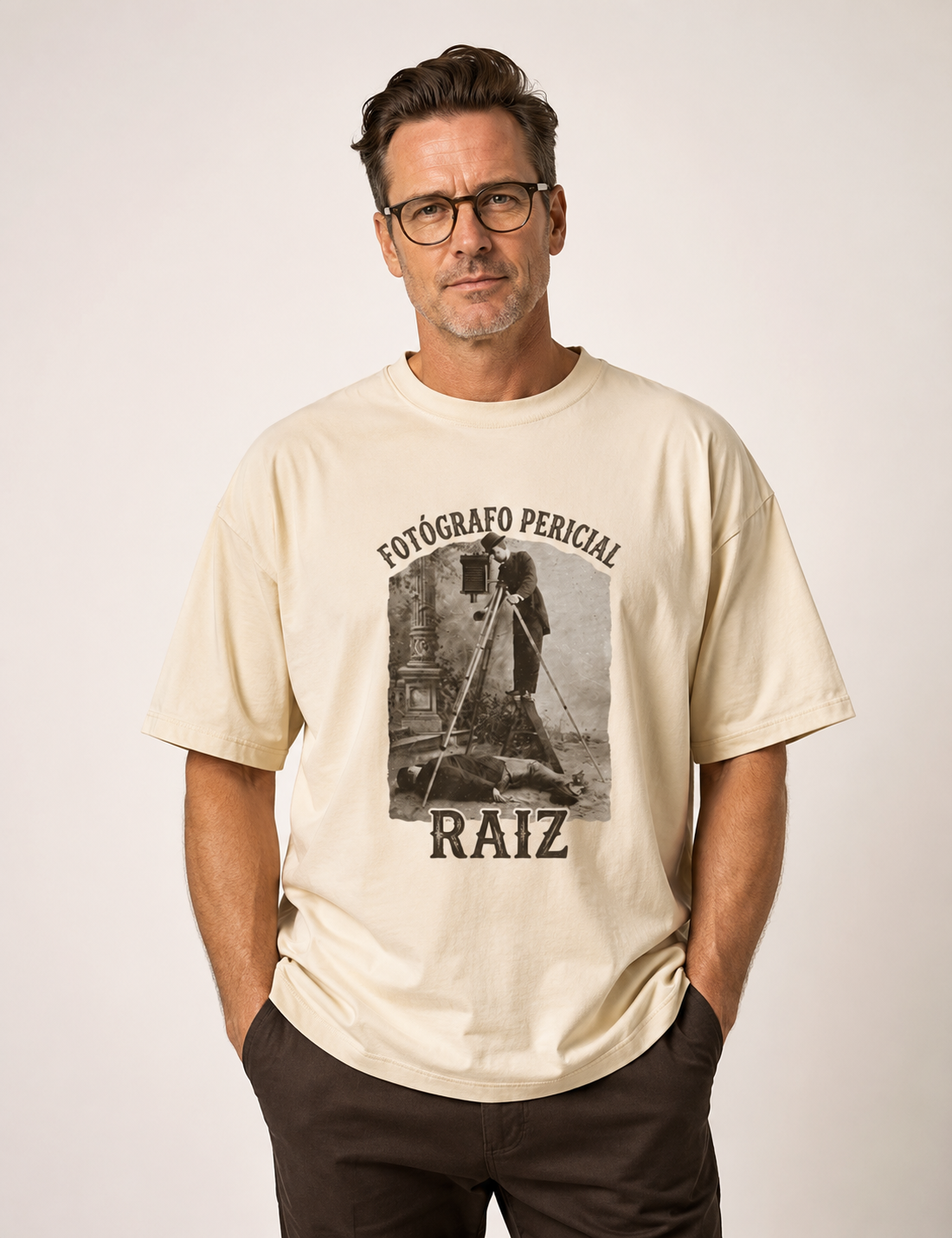 Camiseta Oversized "Fotógrafo Pericial Raiz" | Homenagem Vintage