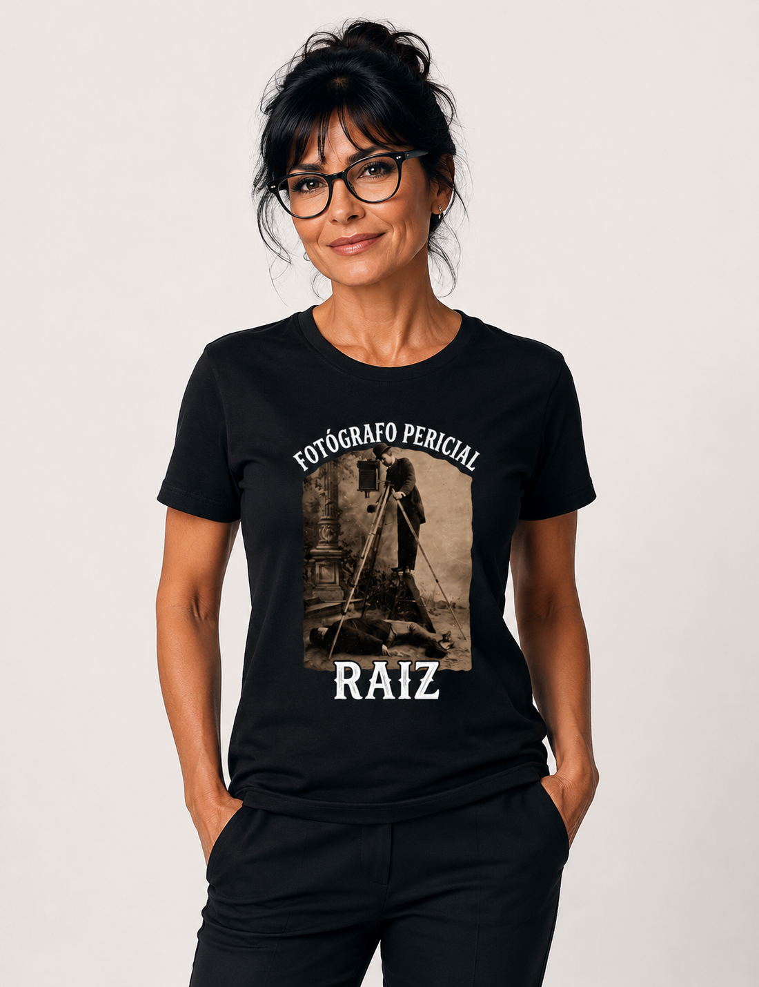 Camiseta "Fotógrafo Pericial Raiz" | Homenagem Vintage