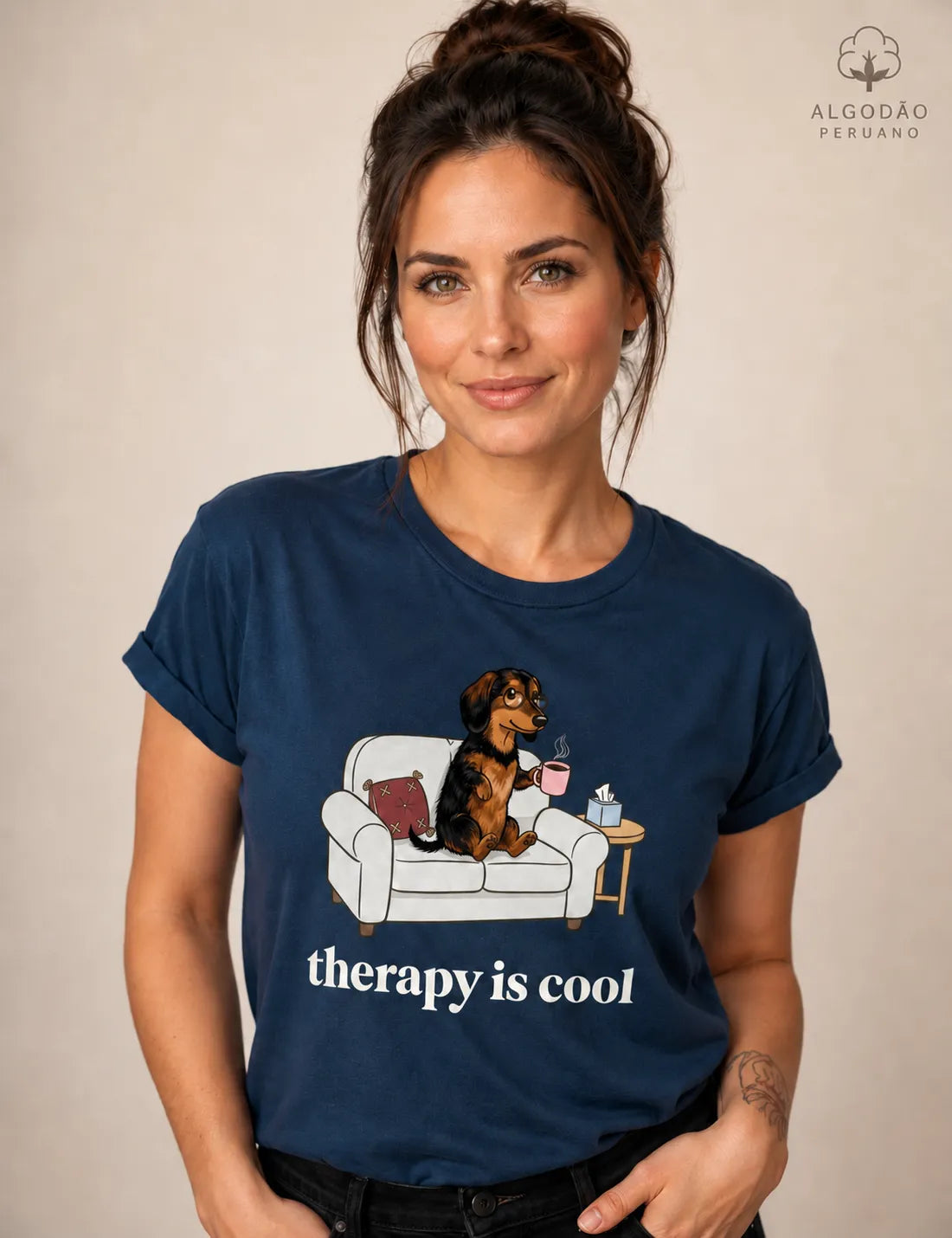 Camiseta Algodão Peruano 'Therapy is Cool' Cachorro Salsicha | Saúde Mental