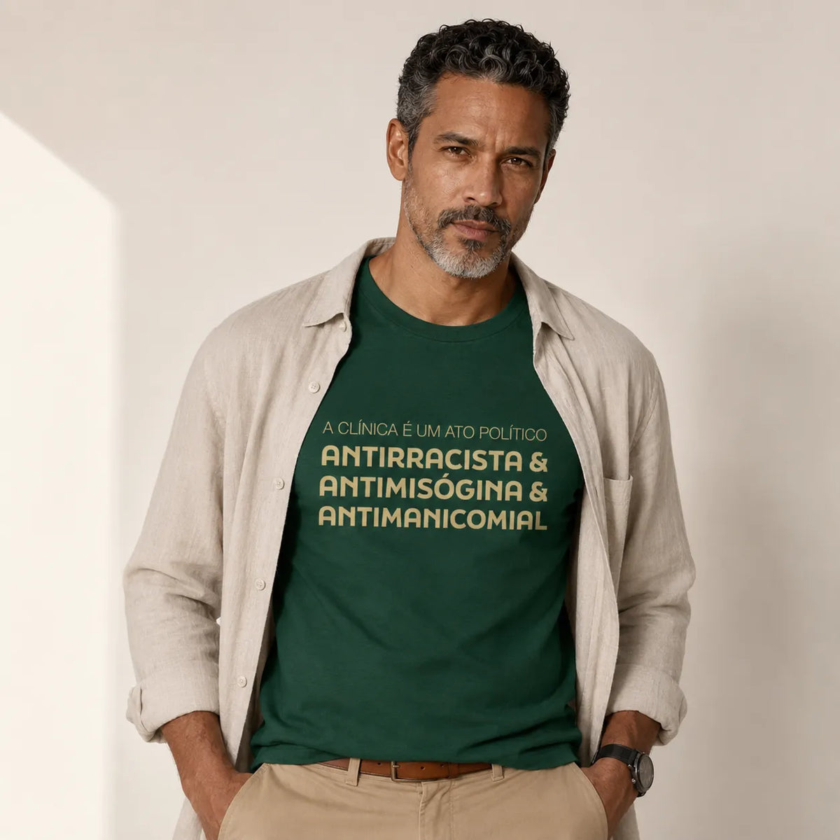 Camiseta "A Clínica é um Ato Político" | Antirracista, Antimisógina e Antimanicomial