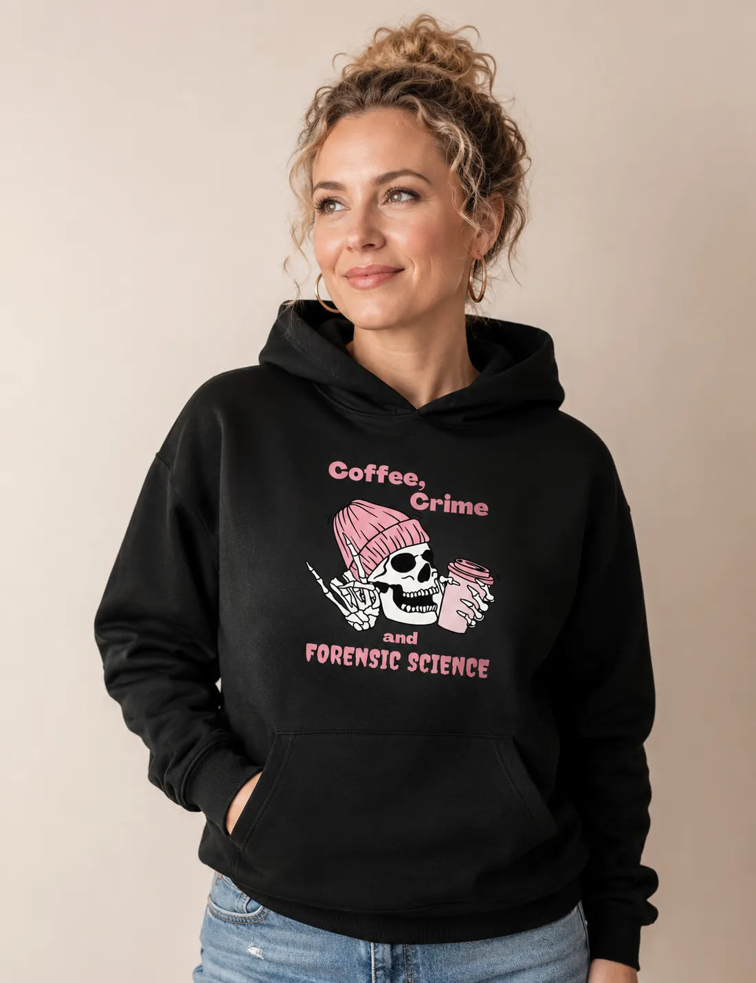 Hoodie Moletom "Coffee, Crime & Forensic Science" | A Tríade da Sobrevivência