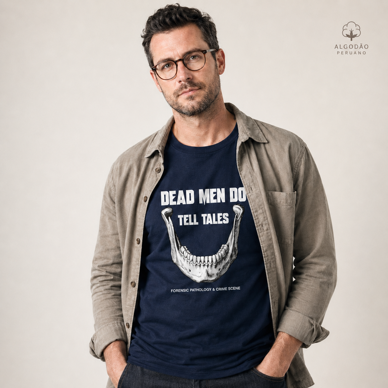 Camiseta Algodão Peruano Dead Men Do Tell Tales | Forensic Pathology & Crime Scene