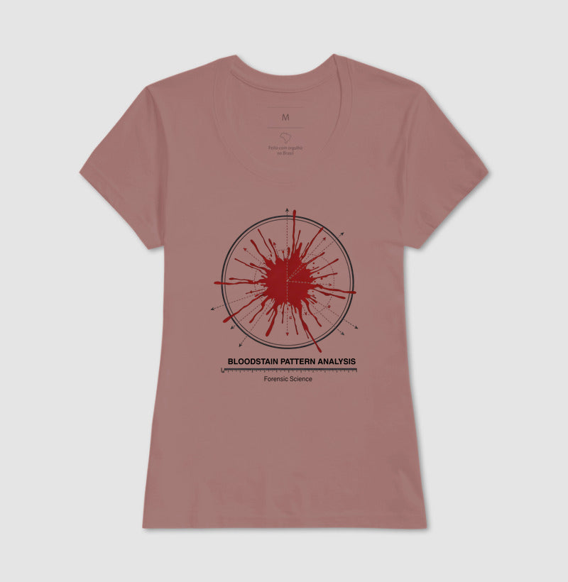 Camiseta Perícia Forense - Diagrama Direcional de Sangue (BPA) | Coleção True Crime