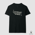 Camiseta Algodão Peruano Devolvi a Pergunta | Manejo Clínico & Humor Retro