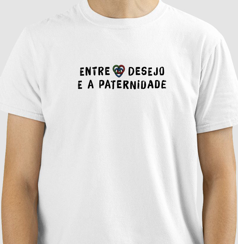 Camiseta "Entre Desejo e a Paternidade" | Estampa com Nó Borromeano