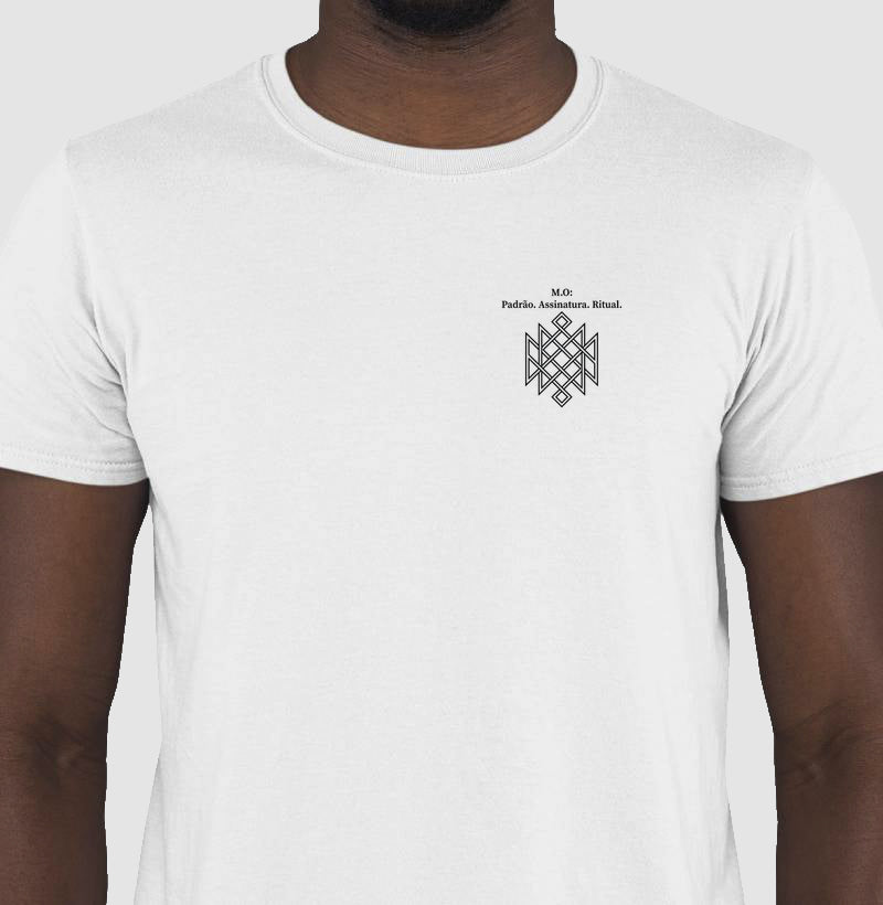 Camiseta Psicologia Forense - M.O: Padrão, Assinatura e Ritual | Minimalista Noir